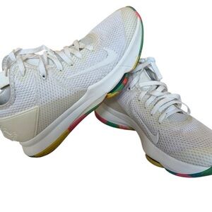 Lebron IV Witness White Camo Size 10